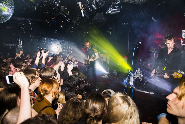Фото A Place To Bury Strangers (USA) 