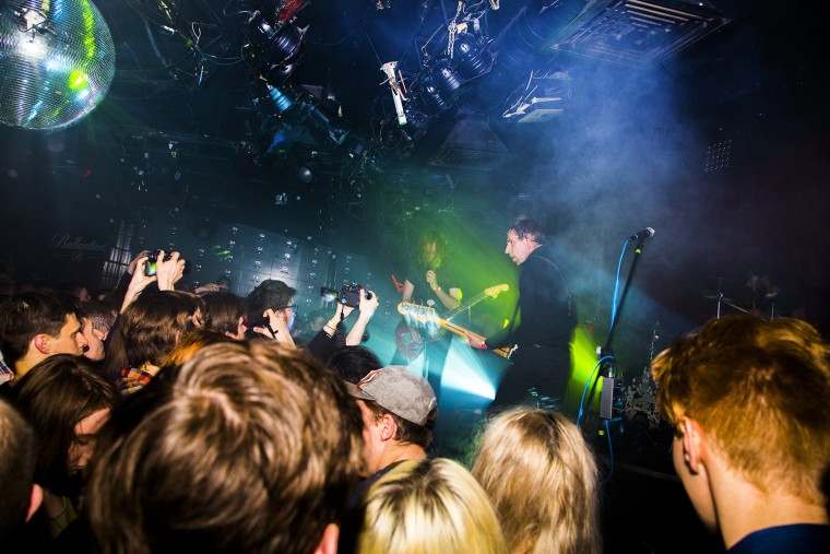 Фото A Place To Bury Strangers (USA) 