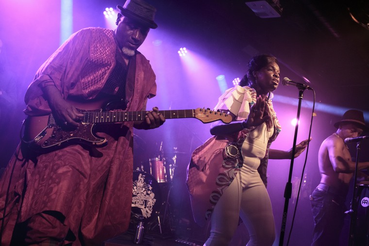 Фото Ibibio Sound Machine 