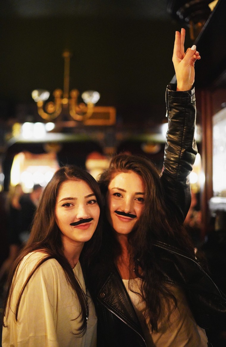 Фото Friends Will Be Friends Party 