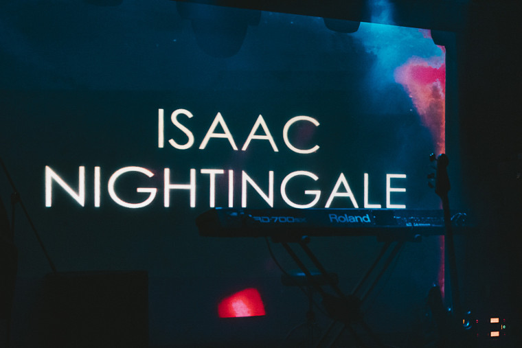 Фото Isaac Nightingale 