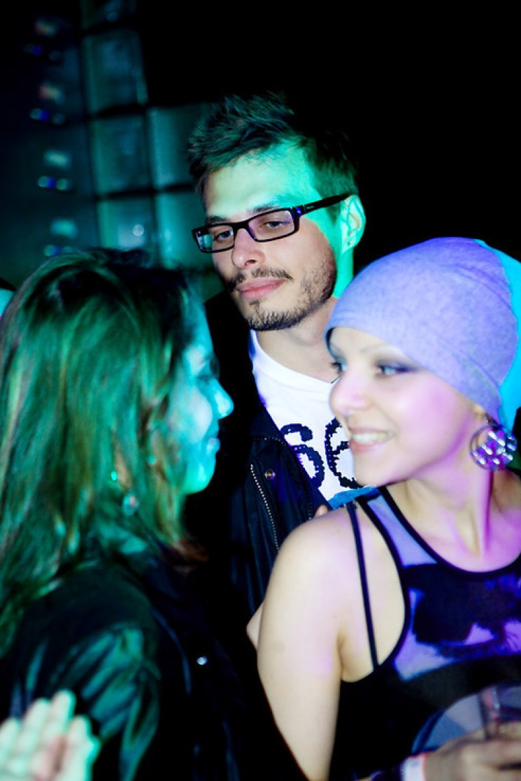 Фото BIG FAMILY HOT SEX DANCE PARTY 