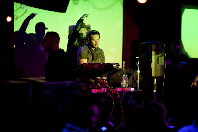 Фото Bass My Ass: Virus Syndicate (UK) 