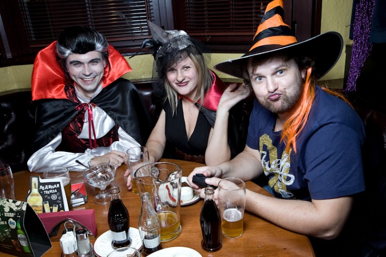 Фото HalloOoOOween: oOoOO ft. Butterclock 