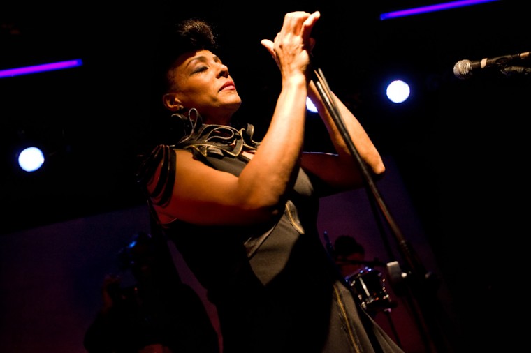 Фото Zap Mama (BE), <br>Guru Groove Foundation 