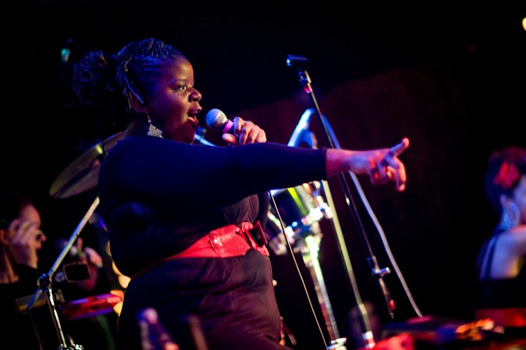 Фото Zap Mama (BE), <br>Guru Groove Foundation 