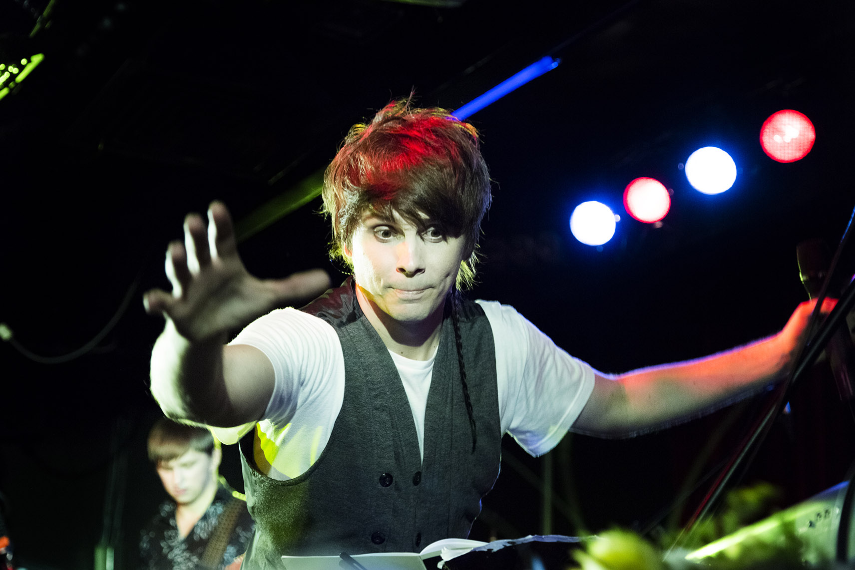 http://www.16tons.ru/events/galleries/2015-aleksandr-bon-30aug/00010653.jpg